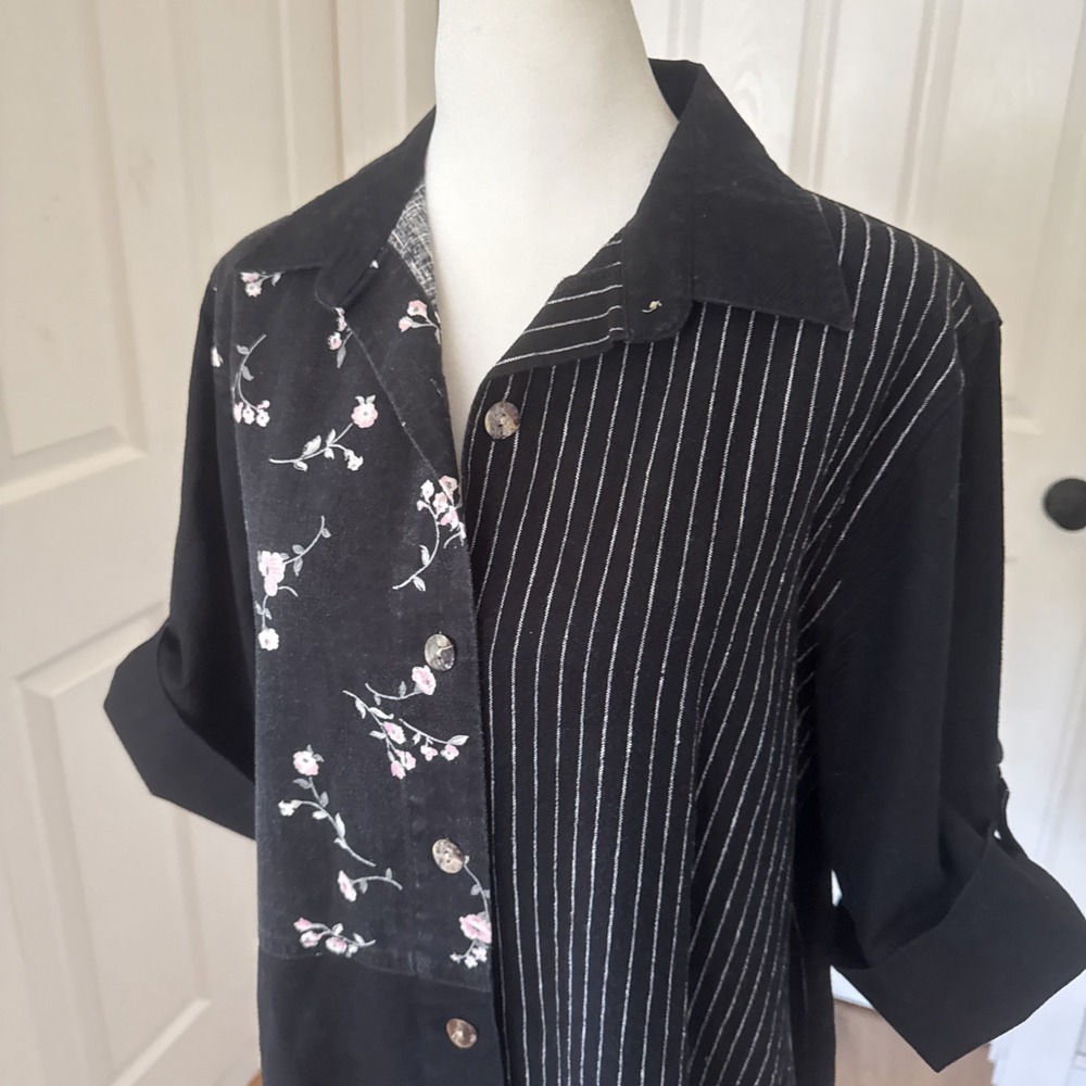 True Vtg CM Shapes Linen Black Floral Button Up Short Sleeve‎ Tunic Top Blouse S - Picture 2 of 8